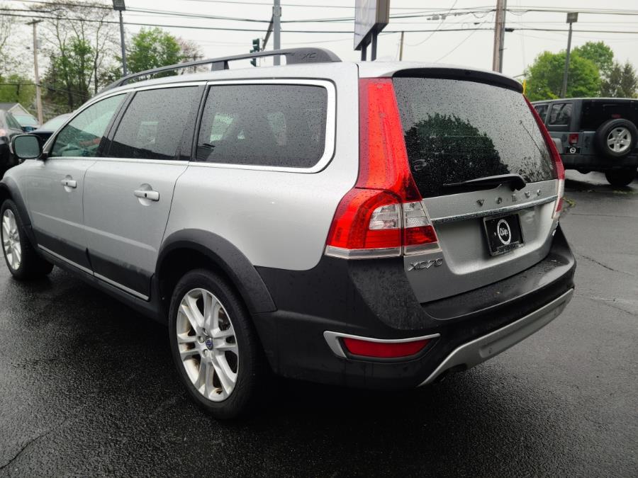2016 Volvo XC70 AWD 4dr Wgn T5 Premier, available for sale in Milford, Connecticut | Chip's Auto Sales Inc. Milford, Connecticut 2016 Volvo XC70 AWD 4dr Wgn T5 Premier, available for sale in Milford, Connecticut | Chip's Auto Sales Inc. Milford, Connecticut