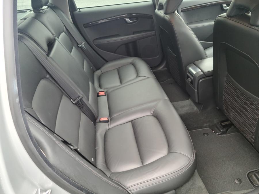 2016 Volvo XC70 AWD 4dr Wgn T5 Premier, available for sale in Milford, Connecticut | Chip's Auto Sales Inc. Milford, Connecticut 2016 Volvo XC70 AWD 4dr Wgn T5 Premier, available for sale in Milford, Connecticut | Chip's Auto Sales Inc. Milford, Connecticut