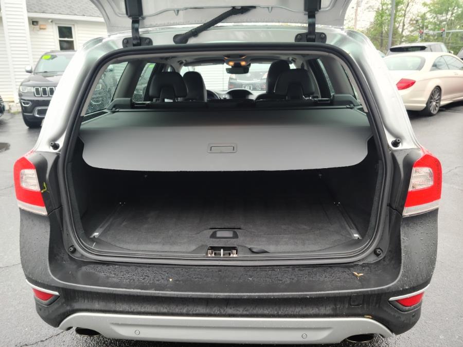 2016 Volvo XC70 AWD 4dr Wgn T5 Premier, available for sale in Milford, Connecticut | Chip's Auto Sales Inc. Milford, Connecticut 2016 Volvo XC70 AWD 4dr Wgn T5 Premier, available for sale in Milford, Connecticut | Chip's Auto Sales Inc. Milford, Connecticut