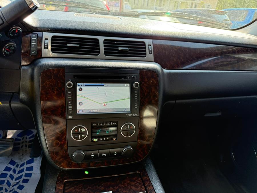 2014 GMC Yukon AWD 4dr Denali, available for sale in Bridgeport, Connecticut | CT Auto. Bridgeport, Connecticut 2014 GMC Yukon AWD 4dr Denali, available for sale in Bridgeport, Connecticut | CT Auto. Bridgeport, Connecticut
