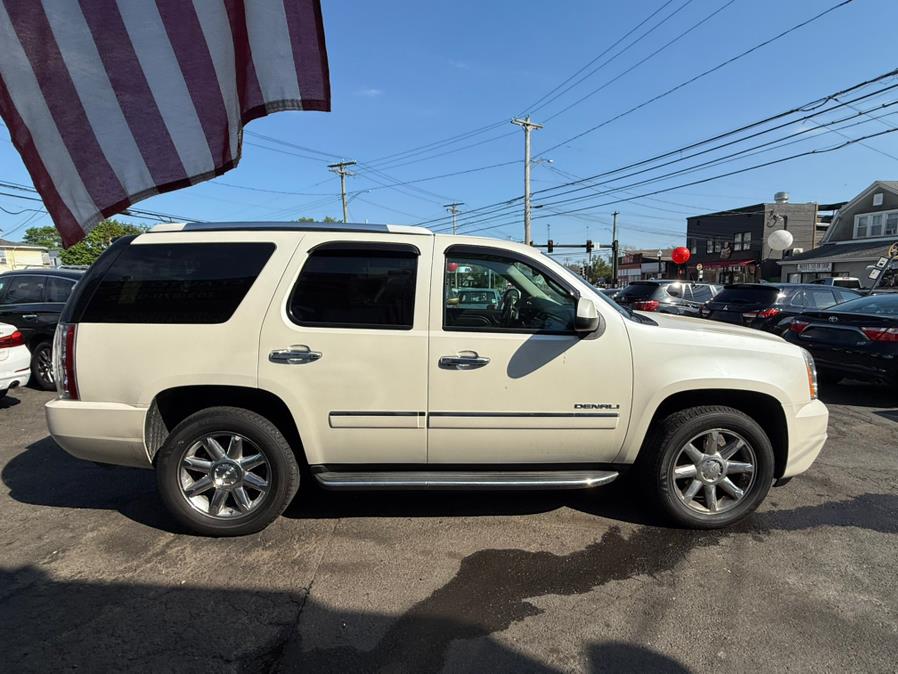2014 GMC Yukon AWD 4dr Denali, available for sale in Bridgeport, Connecticut | CT Auto. Bridgeport, Connecticut 2014 GMC Yukon AWD 4dr Denali, available for sale in Bridgeport, Connecticut | CT Auto. Bridgeport, Connecticut