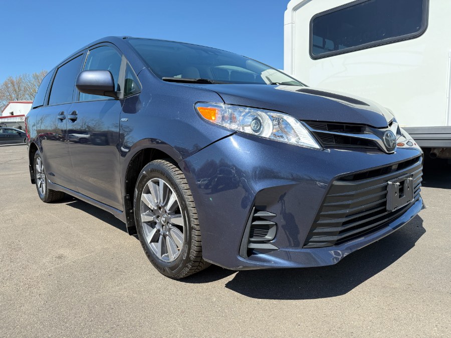2018 Toyota Sienna LE AWD 7-Passenger (Natl), available for sale in Ortonville, Michigan | Marsh Auto Sales LLC. Ortonville, Michigan 2018 Toyota Sienna LE AWD 7-Passenger (Natl), available for sale in Ortonville, Michigan | Marsh Auto Sales LLC. Ortonville, Michigan
