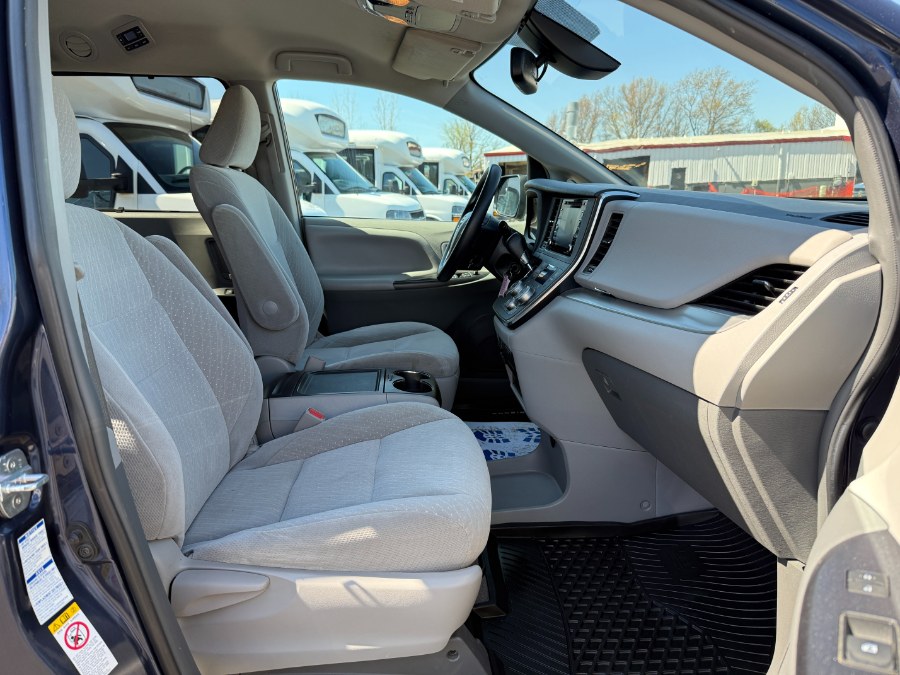 2018 Toyota Sienna LE AWD 7-Passenger (Natl), available for sale in Ortonville, Michigan | Marsh Auto Sales LLC. Ortonville, Michigan 2018 Toyota Sienna LE AWD 7-Passenger (Natl), available for sale in Ortonville, Michigan | Marsh Auto Sales LLC. Ortonville, Michigan