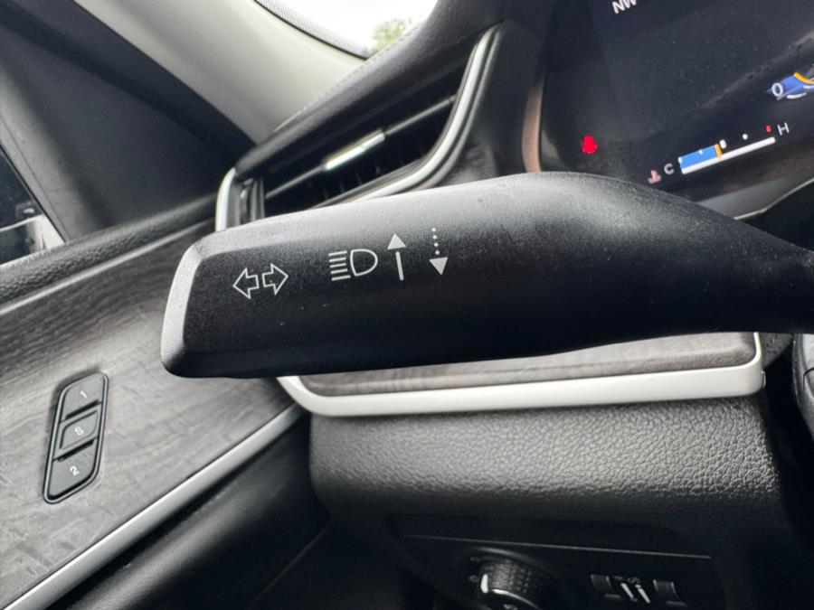 2021 Jeep Grand Cherokee L Limited 4x4, available for sale in Linden, New Jersey | Champion Used Auto Sales. Linden, New Jersey 2021 Jeep Grand Cherokee L Limited 4x4, available for sale in Linden, New Jersey | Champion Used Auto Sales. Linden, New Jersey