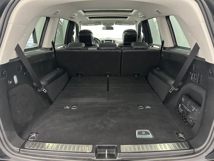 2013 Mercedes-Benz GL-Class 4MATIC 4dr GL 550, available for sale in Elizabeth, New Jersey | M Auto Group. Elizabeth, New Jersey 2013 Mercedes-Benz GL-Class 4MATIC 4dr GL 550, available for sale in Elizabeth, New Jersey | M Auto Group. Elizabeth, New Jersey