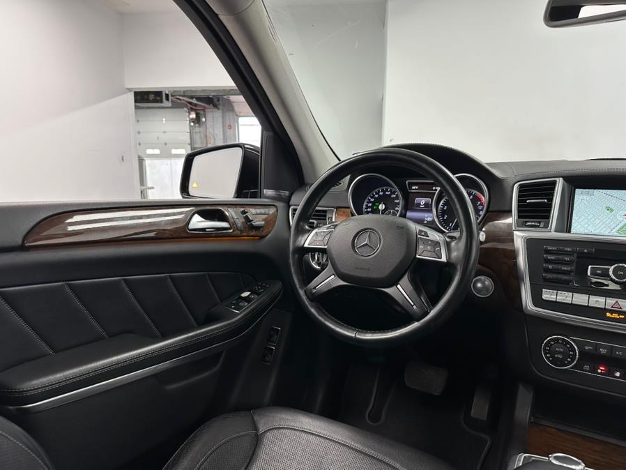2013 Mercedes-Benz GL-Class 4MATIC 4dr GL 550, available for sale in Elizabeth, New Jersey | M Auto Group. Elizabeth, New Jersey 2013 Mercedes-Benz GL-Class 4MATIC 4dr GL 550, available for sale in Elizabeth, New Jersey | M Auto Group. Elizabeth, New Jersey