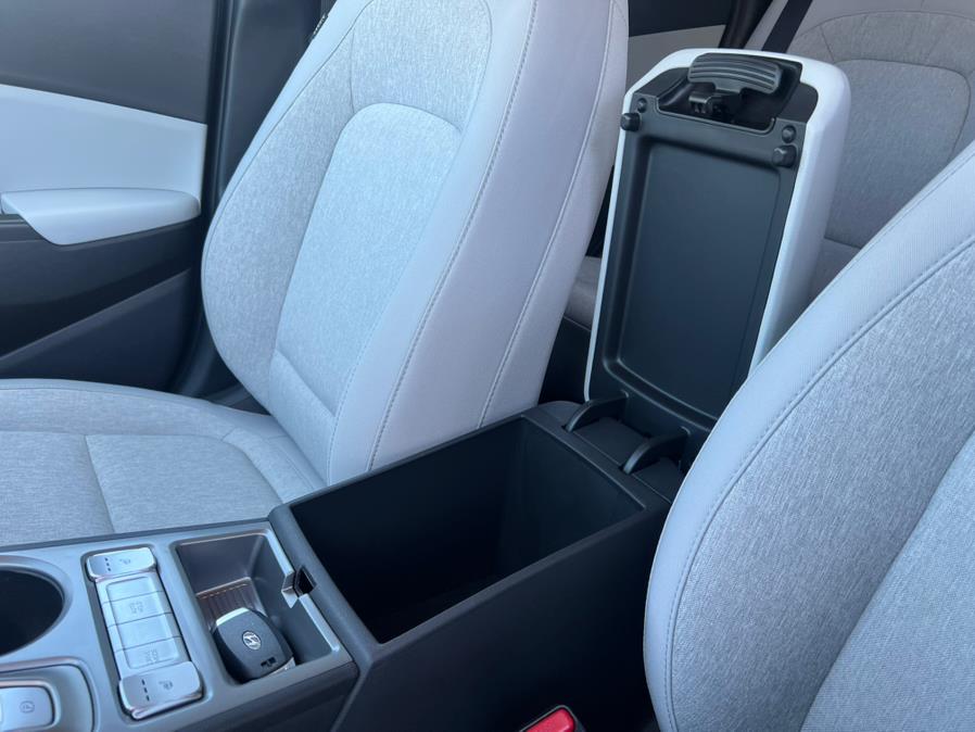 2023 Hyundai Kona Electric SE FWD, available for sale in Daly City, California | Green Light Auto Wholesale. Daly City, California 2023 Hyundai Kona Electric SE FWD, available for sale in Daly City, California | Green Light Auto Wholesale. Daly City, California