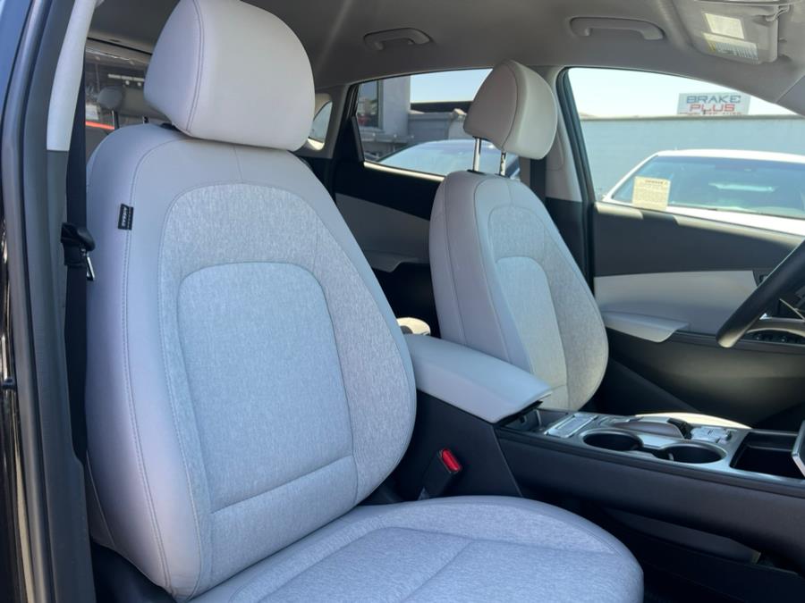 2023 Hyundai Kona Electric SE FWD, available for sale in Daly City, California | Green Light Auto Wholesale. Daly City, California 2023 Hyundai Kona Electric SE FWD, available for sale in Daly City, California | Green Light Auto Wholesale. Daly City, California