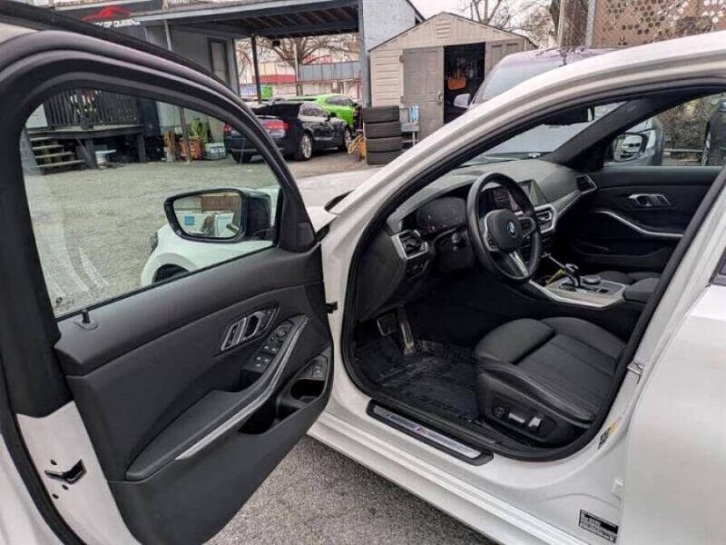 2022 BMW 3 Series 330i xDrive Sedan North America, available for sale in Long Island City, New York | Luxury Of Queens. Long Island City, New York 2022 BMW 3 Series 330i xDrive Sedan North America, available for sale in Long Island City, New York | Luxury Of Queens. Long Island City, New York