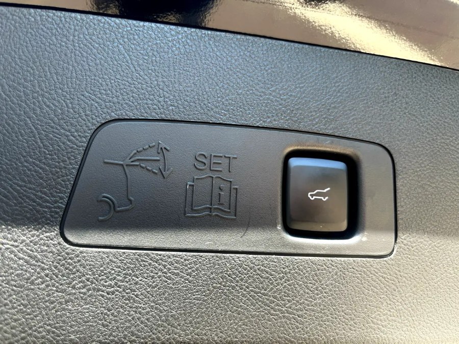 2022 Lincoln Corsair Reserve AWD, available for sale in Branford, Connecticut | J&E Auto Sales LLC. Branford, Connecticut 2022 Lincoln Corsair Reserve AWD, available for sale in Branford, Connecticut | J&E Auto Sales LLC. Branford, Connecticut
