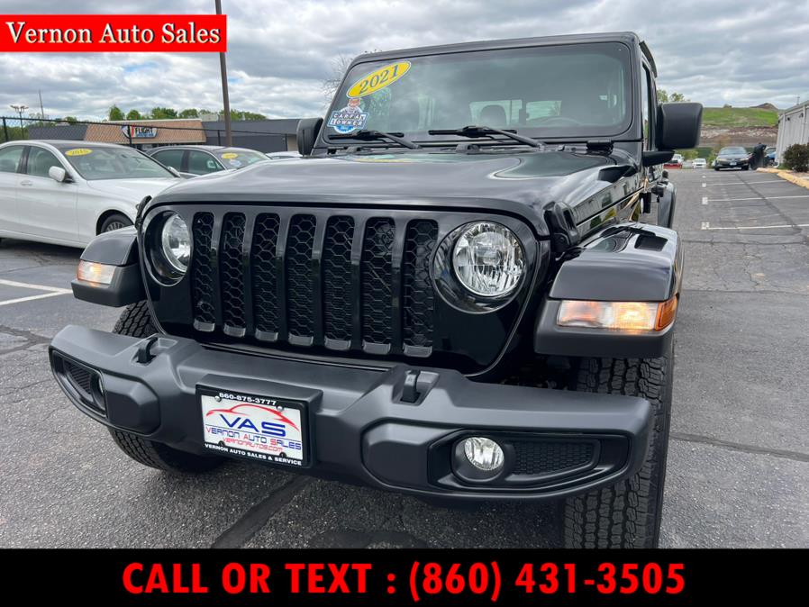 Used 2021 Jeep Gladiator in Manchester, Connecticut | Vernon Auto Sale & Service. Manchester, Connecticut