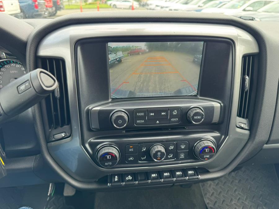 2015 Chevrolet Silverado 1500 4WD Double Cab 143.5" LT w/1LT, available for sale in Berlin, Connecticut | Tru Auto Mall. Berlin, Connecticut 2015 Chevrolet Silverado 1500 4WD Double Cab 143.5" LT w/1LT, available for sale in Berlin, Connecticut | Tru Auto Mall. Berlin, Connecticut