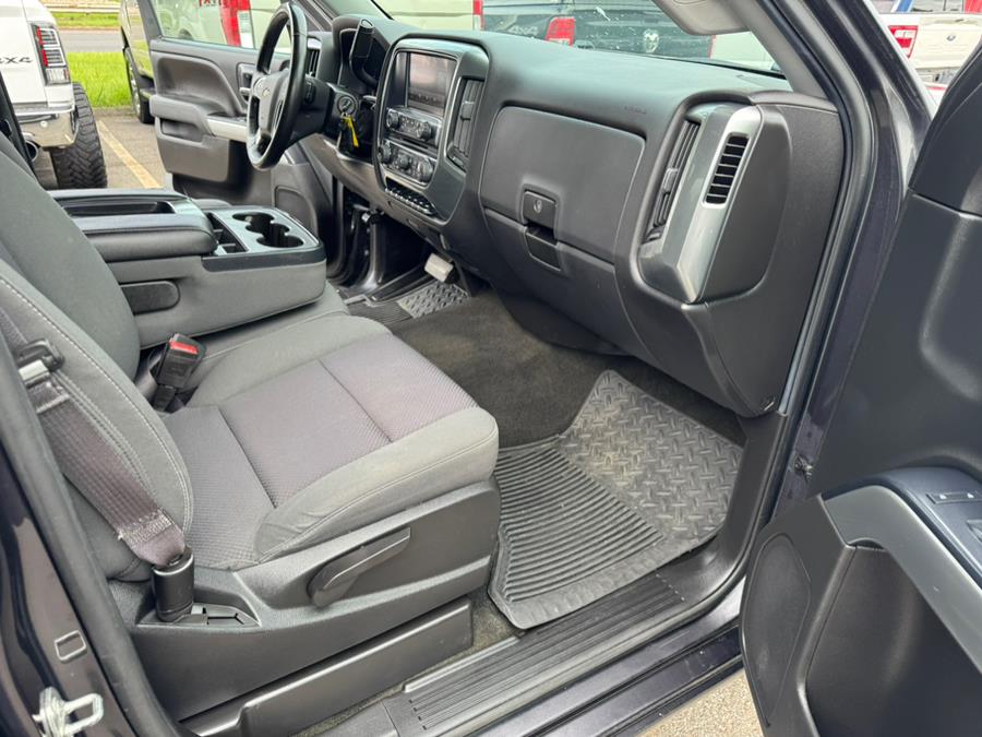 2015 Chevrolet Silverado 1500 4WD Double Cab 143.5" LT w/1LT, available for sale in Berlin, Connecticut | Tru Auto Mall. Berlin, Connecticut 2015 Chevrolet Silverado 1500 4WD Double Cab 143.5" LT w/1LT, available for sale in Berlin, Connecticut | Tru Auto Mall. Berlin, Connecticut