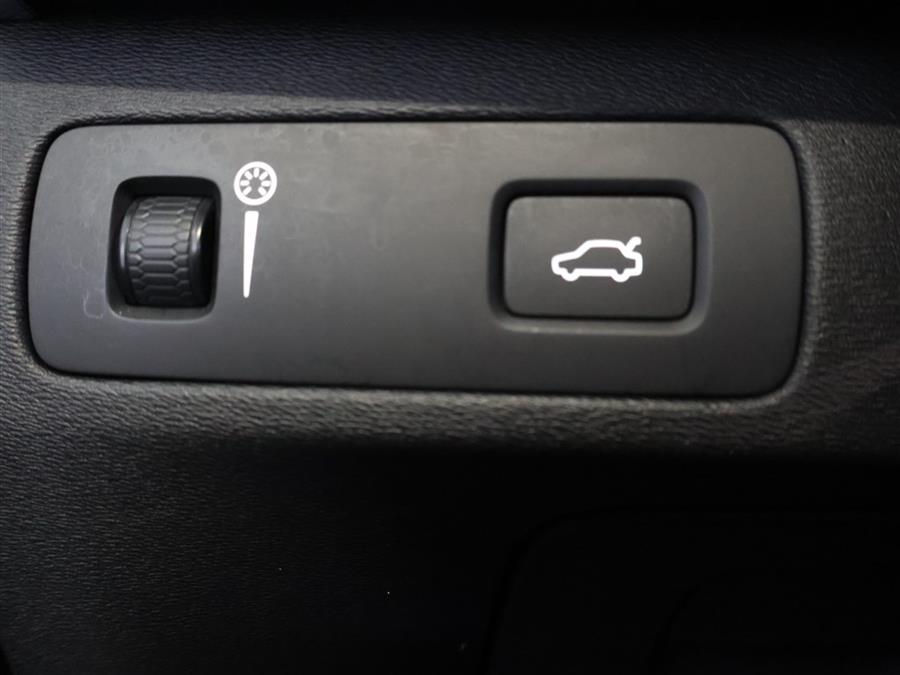 2020 Volvo Xc90 T5 MOMENTUM, available for sale in Paterson, New Jersey | Fast Track Motors. Paterson, New Jersey 2020 Volvo Xc90 T5 MOMENTUM, available for sale in Paterson, New Jersey | Fast Track Motors. Paterson, New Jersey