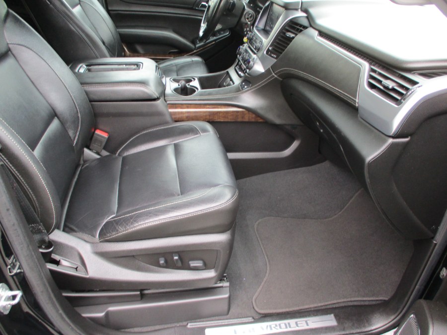 2019 Chevrolet Suburban 4WD 4dr 1500 LT, available for sale in Suffield, Connecticut | Suffield Auto LLC. Suffield, Connecticut 2019 Chevrolet Suburban 4WD 4dr 1500 LT, available for sale in Suffield, Connecticut | Suffield Auto LLC. Suffield, Connecticut