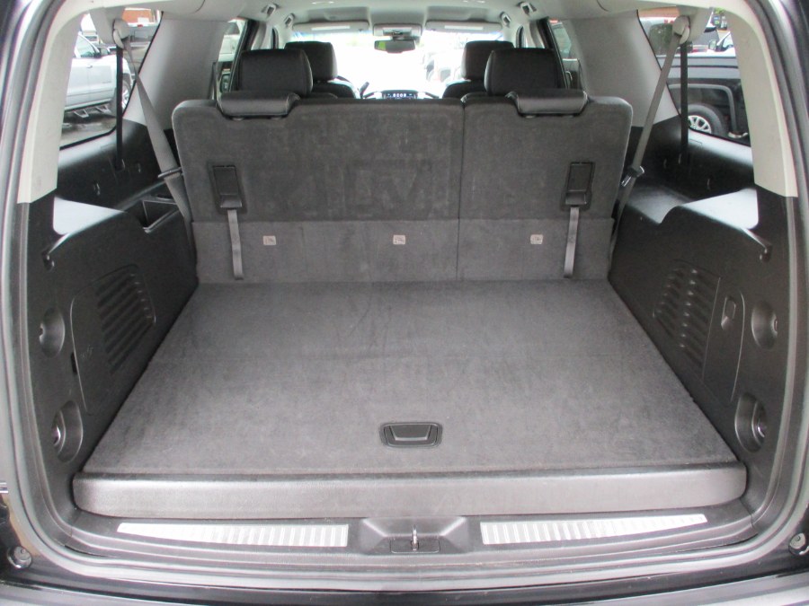 2019 Chevrolet Suburban 4WD 4dr 1500 LT, available for sale in Suffield, Connecticut | Suffield Auto LLC. Suffield, Connecticut 2019 Chevrolet Suburban 4WD 4dr 1500 LT, available for sale in Suffield, Connecticut | Suffield Auto LLC. Suffield, Connecticut