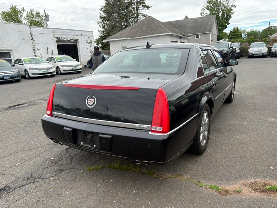 2010 Cadillac DTS 4dr Sdn w/1SC, available for sale in East Windsor, Connecticut | CT Car Co LLC. East Windsor, Connecticut 2010 Cadillac DTS 4dr Sdn w/1SC, available for sale in East Windsor, Connecticut | CT Car Co LLC. East Windsor, Connecticut