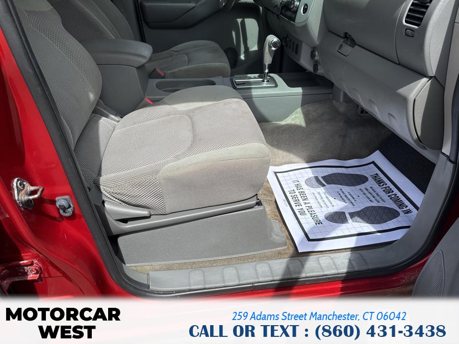 2013 Nissan Frontier 4WD Crew Cab SWB Auto SV, available for sale in Manchester, Connecticut | Motorcar West. Manchester, Connecticut 2013 Nissan Frontier 4WD Crew Cab SWB Auto SV, available for sale in Manchester, Connecticut | Motorcar West. Manchester, Connecticut