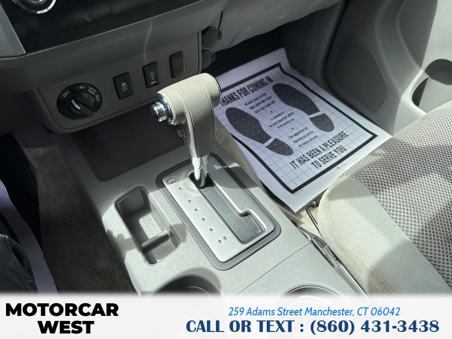 2013 Nissan Frontier 4WD Crew Cab SWB Auto SV, available for sale in Manchester, Connecticut | Motorcar West. Manchester, Connecticut 2013 Nissan Frontier 4WD Crew Cab SWB Auto SV, available for sale in Manchester, Connecticut | Motorcar West. Manchester, Connecticut