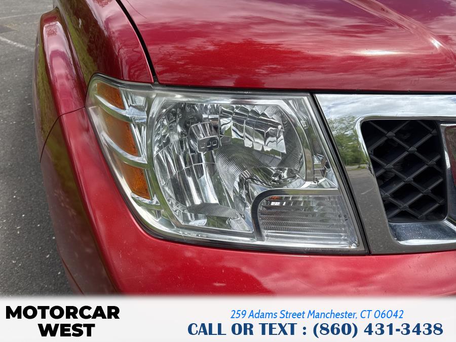 2013 Nissan Frontier 4WD Crew Cab SWB Auto SV, available for sale in Manchester, Connecticut | Motorcar West. Manchester, Connecticut 2013 Nissan Frontier 4WD Crew Cab SWB Auto SV, available for sale in Manchester, Connecticut | Motorcar West. Manchester, Connecticut