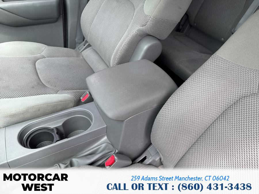 2013 Nissan Frontier 4WD Crew Cab SWB Auto SV, available for sale in Manchester, Connecticut | Motorcar West. Manchester, Connecticut 2013 Nissan Frontier 4WD Crew Cab SWB Auto SV, available for sale in Manchester, Connecticut | Motorcar West. Manchester, Connecticut