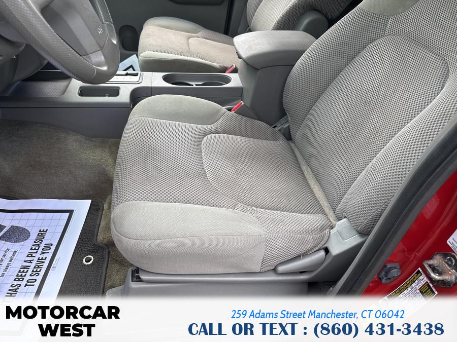 2013 Nissan Frontier 4WD Crew Cab SWB Auto SV, available for sale in Manchester, Connecticut | Motorcar West. Manchester, Connecticut 2013 Nissan Frontier 4WD Crew Cab SWB Auto SV, available for sale in Manchester, Connecticut | Motorcar West. Manchester, Connecticut