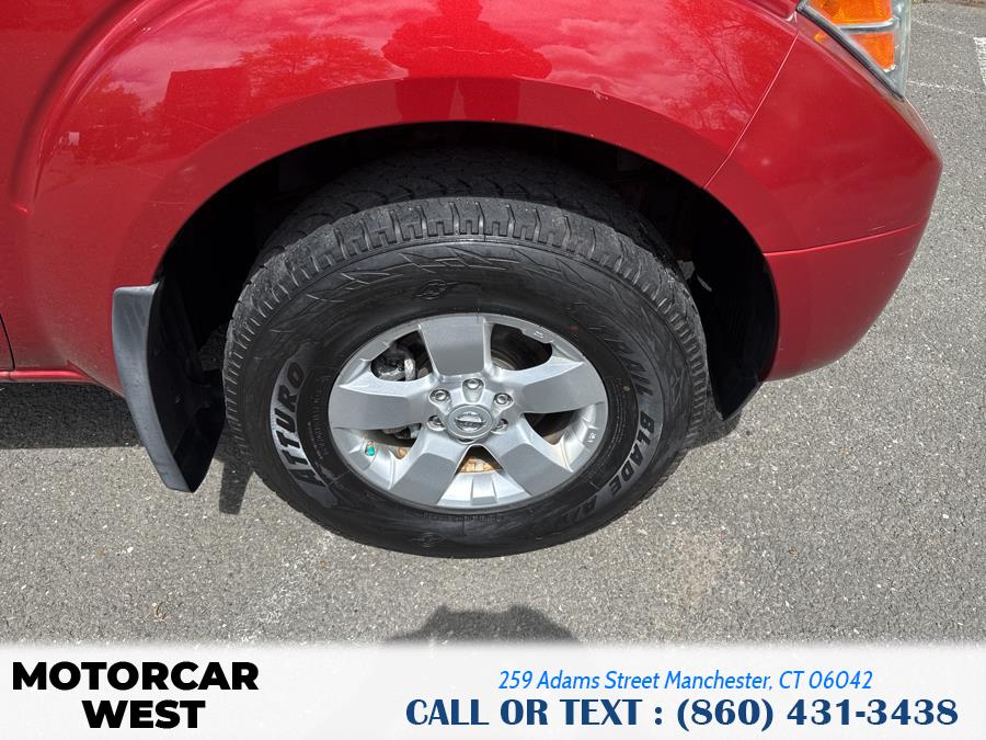 2013 Nissan Frontier 4WD Crew Cab SWB Auto SV, available for sale in Manchester, Connecticut | Motorcar West. Manchester, Connecticut 2013 Nissan Frontier 4WD Crew Cab SWB Auto SV, available for sale in Manchester, Connecticut | Motorcar West. Manchester, Connecticut