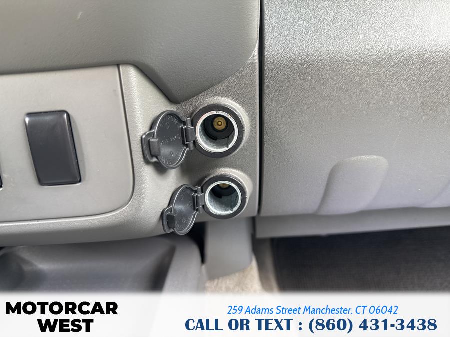 2013 Nissan Frontier 4WD Crew Cab SWB Auto SV, available for sale in Manchester, Connecticut | Motorcar West. Manchester, Connecticut 2013 Nissan Frontier 4WD Crew Cab SWB Auto SV, available for sale in Manchester, Connecticut | Motorcar West. Manchester, Connecticut