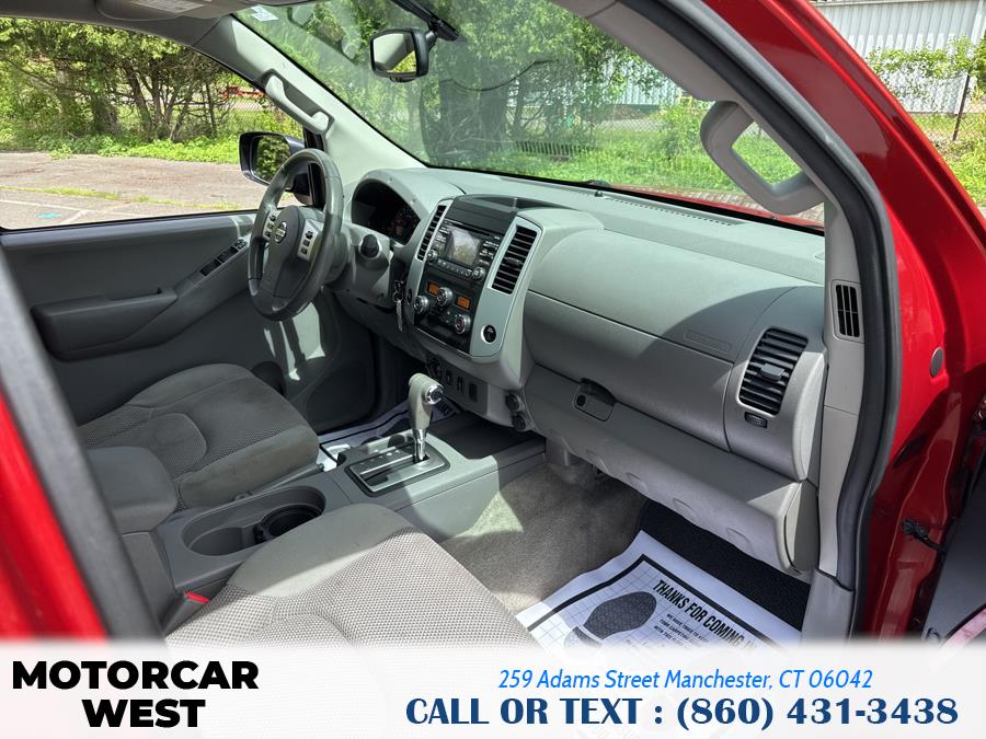 2013 Nissan Frontier 4WD Crew Cab SWB Auto SV, available for sale in Manchester, Connecticut | Motorcar West. Manchester, Connecticut 2013 Nissan Frontier 4WD Crew Cab SWB Auto SV, available for sale in Manchester, Connecticut | Motorcar West. Manchester, Connecticut