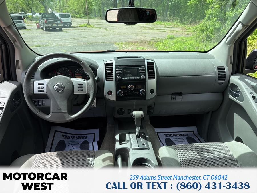 2013 Nissan Frontier 4WD Crew Cab SWB Auto SV, available for sale in Manchester, Connecticut | Motorcar West. Manchester, Connecticut 2013 Nissan Frontier 4WD Crew Cab SWB Auto SV, available for sale in Manchester, Connecticut | Motorcar West. Manchester, Connecticut