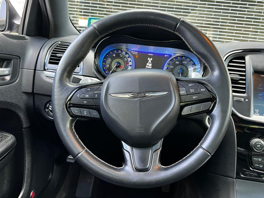 2015 Chrysler 300 4dr Sdn 300S AWD, available for sale in Irvington, New Jersey | Elis Motors Corp. Irvington, New Jersey 2015 Chrysler 300 4dr Sdn 300S AWD, available for sale in Irvington, New Jersey | Elis Motors Corp. Irvington, New Jersey