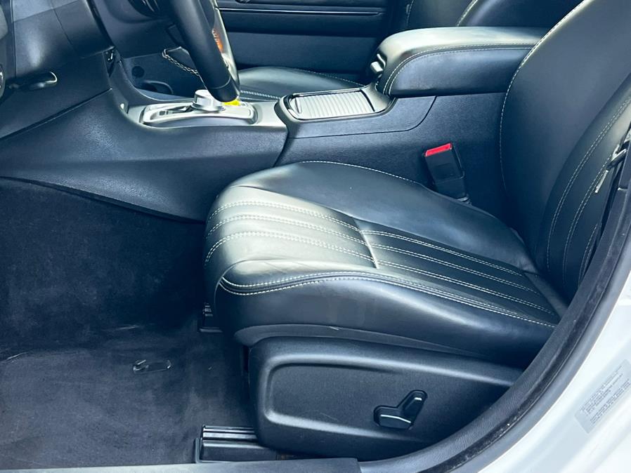 2015 Chrysler 300 4dr Sdn 300S AWD, available for sale in Irvington, New Jersey | Elis Motors Corp. Irvington, New Jersey 2015 Chrysler 300 4dr Sdn 300S AWD, available for sale in Irvington, New Jersey | Elis Motors Corp. Irvington, New Jersey