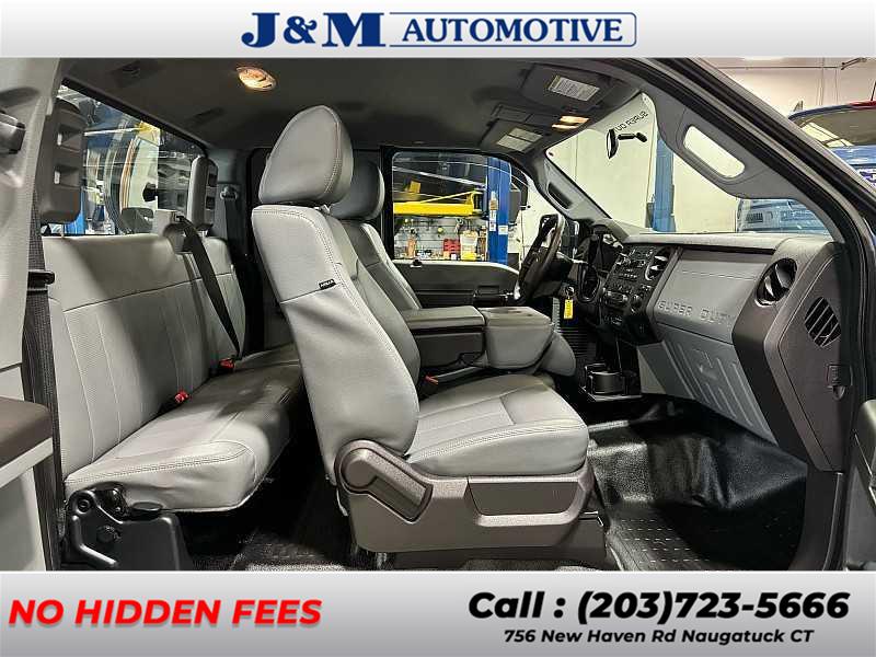 2015 Ford Super Duty F-250 Srw XL, available for sale in Naugatuck, Connecticut | J&M Automotive Sls&Svc LLC. Naugatuck, Connecticut 2015 Ford Super Duty F-250 Srw XL, available for sale in Naugatuck, Connecticut | J&M Automotive Sls&Svc LLC. Naugatuck, Connecticut