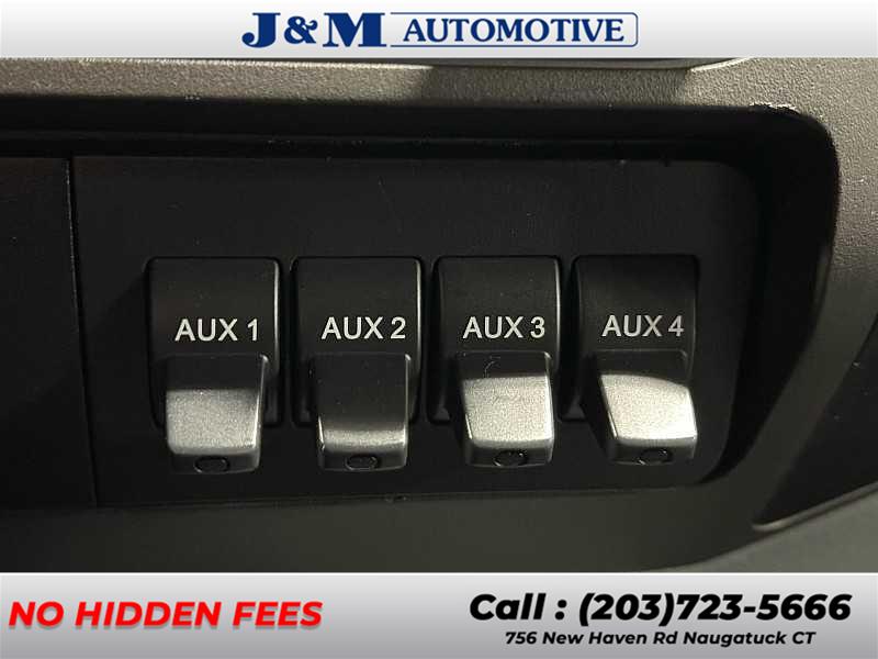 2015 Ford Super Duty F-250 Srw XL, available for sale in Naugatuck, Connecticut | J&M Automotive Sls&Svc LLC. Naugatuck, Connecticut 2015 Ford Super Duty F-250 Srw XL, available for sale in Naugatuck, Connecticut | J&M Automotive Sls&Svc LLC. Naugatuck, Connecticut