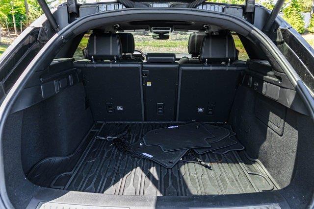 2019 Land Rover Range Rover Velar R-Dynamic SE, available for sale in Great Neck, New York | Camy Cars. Great Neck, New York 2019 Land Rover Range Rover Velar R-Dynamic SE, available for sale in Great Neck, New York | Camy Cars. Great Neck, New York