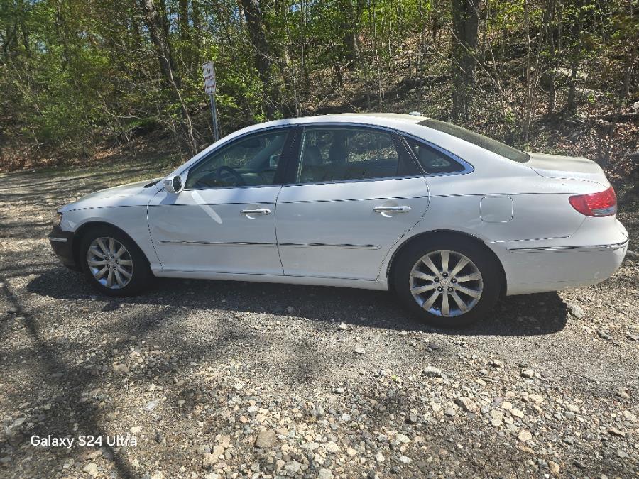 2009 Hyundai Azera 4dr Sdn Limited, available for sale in Bloomingdale, New Jersey | Bloomingdale Auto Group. Bloomingdale, New Jersey 2009 Hyundai Azera 4dr Sdn Limited, available for sale in Bloomingdale, New Jersey | Bloomingdale Auto Group. Bloomingdale, New Jersey