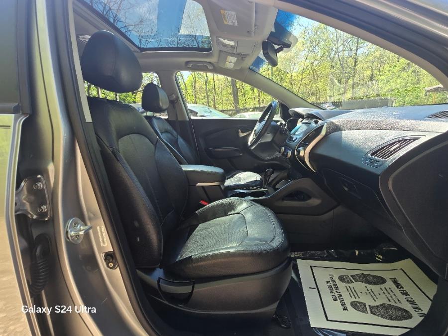 2013 Hyundai Tucson AWD 4dr Auto Limited PZEV, available for sale in Bloomingdale, New Jersey | Bloomingdale Auto Group. Bloomingdale, New Jersey 2013 Hyundai Tucson AWD 4dr Auto Limited PZEV, available for sale in Bloomingdale, New Jersey | Bloomingdale Auto Group. Bloomingdale, New Jersey