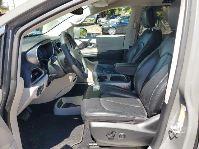 2022 Chrysler Pacifica Touring L, available for sale in Fort Lauderdale, Florida | CarLux Fort Lauderdale. Fort Lauderdale, Florida 2022 Chrysler Pacifica Touring L, available for sale in Fort Lauderdale, Florida | CarLux Fort Lauderdale. Fort Lauderdale, Florida