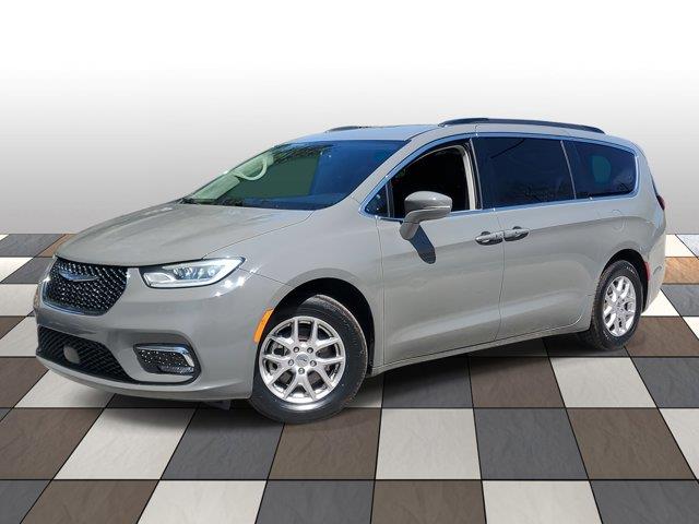 Used 2022 Chrysler Pacifica in Fort Lauderdale, Florida | CarLux Fort Lauderdale. Fort Lauderdale, Florida