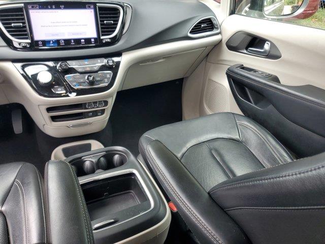 2022 Chrysler Pacifica Touring L, available for sale in Fort Lauderdale, Florida | CarLux Fort Lauderdale. Fort Lauderdale, Florida 2022 Chrysler Pacifica Touring L, available for sale in Fort Lauderdale, Florida | CarLux Fort Lauderdale. Fort Lauderdale, Florida