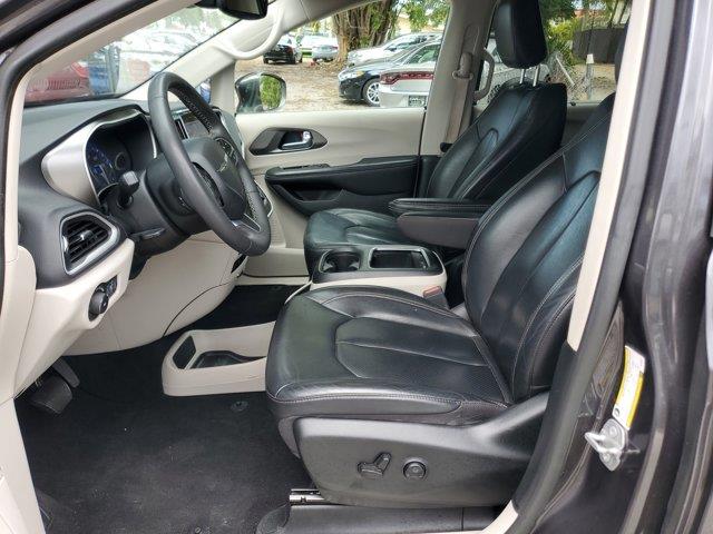 2022 Chrysler Pacifica Touring L, available for sale in Fort Lauderdale, Florida | CarLux Fort Lauderdale. Fort Lauderdale, Florida 2022 Chrysler Pacifica Touring L, available for sale in Fort Lauderdale, Florida | CarLux Fort Lauderdale. Fort Lauderdale, Florida