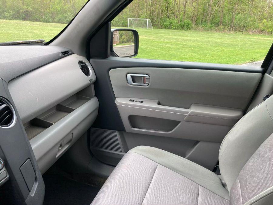 2014 Honda Pilot EX Sport Utility 4D, available for sale in Wolcott, New York | Auto Hunter CNY. Wolcott, New York 2014 Honda Pilot EX Sport Utility 4D, available for sale in Wolcott, New York | Auto Hunter CNY. Wolcott, New York