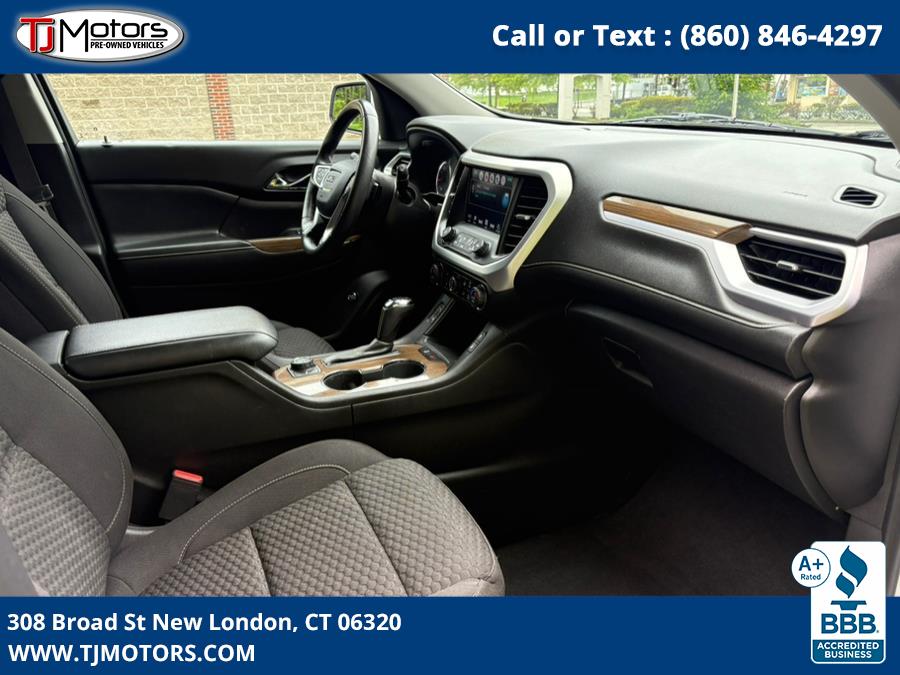 2017 GMC Acadia AWD 4dr SLE, available for sale in New London, Connecticut | TJ Motors LLC. New London, Connecticut 2017 GMC Acadia AWD 4dr SLE, available for sale in New London, Connecticut | TJ Motors LLC. New London, Connecticut