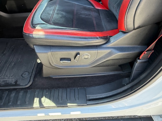 2017 Ford F-150 Lariat 4WD SuperCrew 6.5'' Box, available for sale in Huntington Station, New York | Huntington Auto Mall. Huntington Station, New York 2017 Ford F-150 Lariat 4WD SuperCrew 6.5'' Box, available for sale in Huntington Station, New York | Huntington Auto Mall. Huntington Station, New York