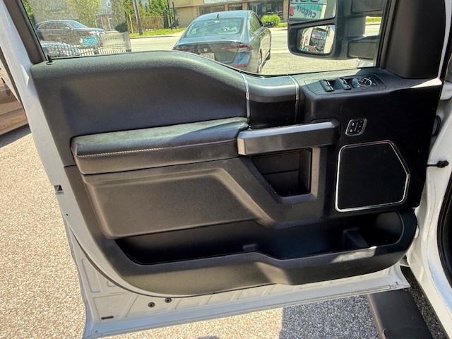 2017 Ford F-150 Lariat 4WD SuperCrew 6.5'' Box, available for sale in Huntington Station, New York | Huntington Auto Mall. Huntington Station, New York 2017 Ford F-150 Lariat 4WD SuperCrew 6.5'' Box, available for sale in Huntington Station, New York | Huntington Auto Mall. Huntington Station, New York