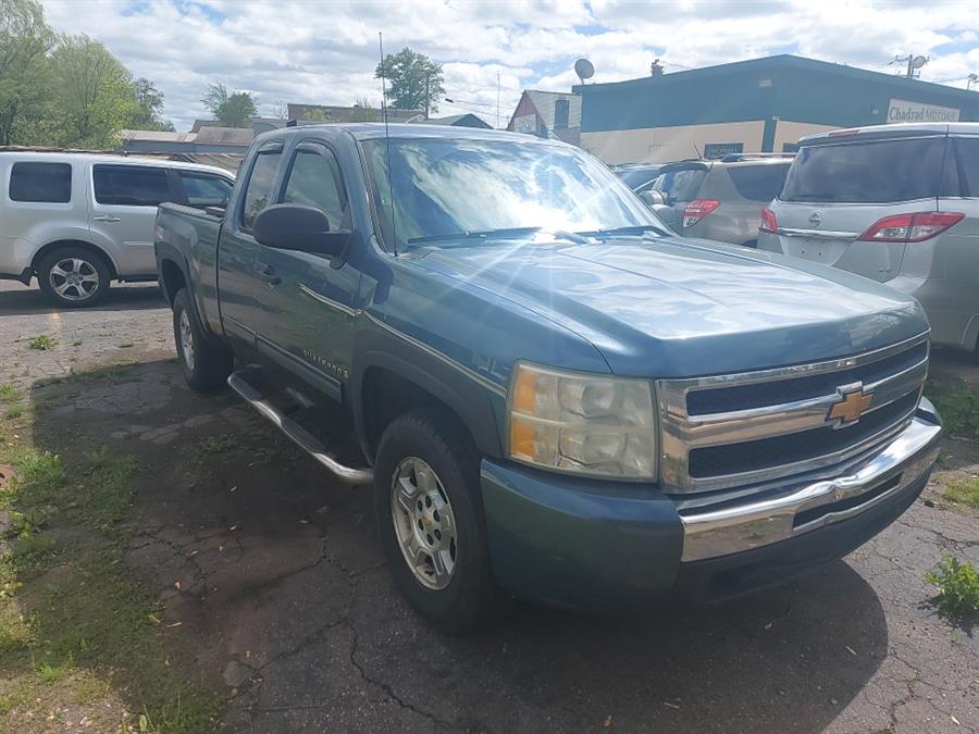 2009 Chevrolet Silverado 1500 4WD Ext Cab 143.5" LT, available for sale in West Hartford, Connecticut | Chadrad Motors llc. West Hartford, Connecticut 2009 Chevrolet Silverado 1500 4WD Ext Cab 143.5" LT, available for sale in West Hartford, Connecticut | Chadrad Motors llc. West Hartford, Connecticut