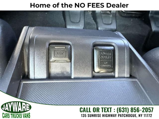 2011 Honda Cr-v 4WD 5dr SE, available for sale in Patchogue, New York | Jayware Cars Trucks Vans. Patchogue, New York 2011 Honda Cr-v 4WD 5dr SE, available for sale in Patchogue, New York | Jayware Cars Trucks Vans. Patchogue, New York