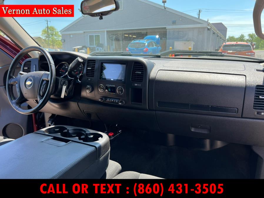 2013 Chevrolet Silverado 1500 4WD Ext Cab 143.5" LT, available for sale in Manchester, Connecticut | Vernon Auto Sale & Service. Manchester, Connecticut 2013 Chevrolet Silverado 1500 4WD Ext Cab 143.5" LT, available for sale in Manchester, Connecticut | Vernon Auto Sale & Service. Manchester, Connecticut