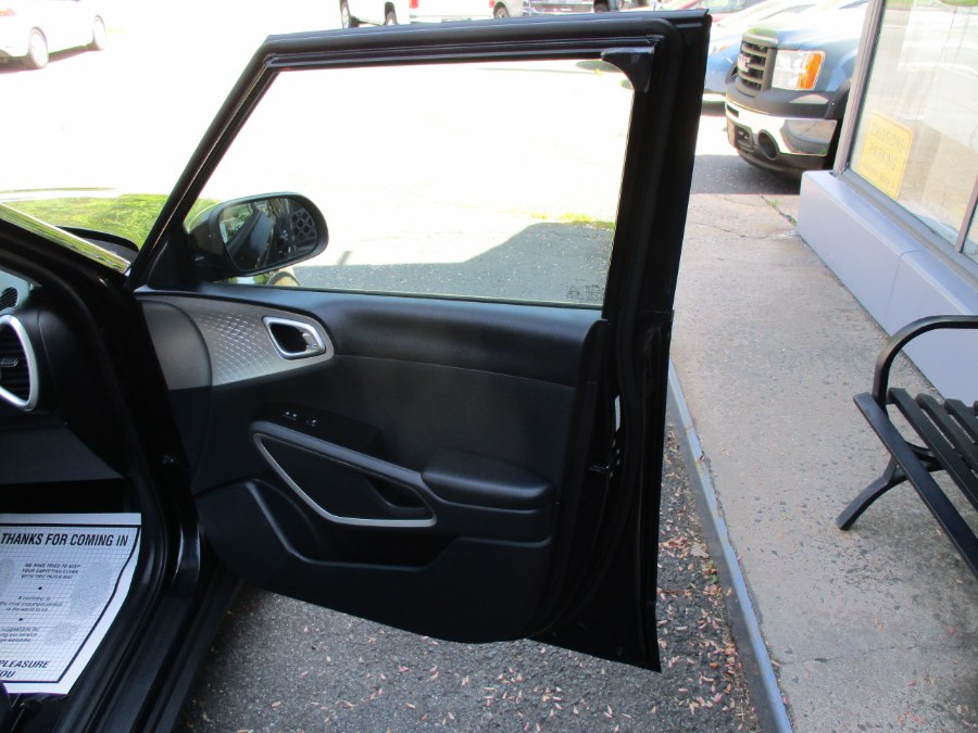 2020 Kia Soul S IVT, available for sale in Meriden, Connecticut | Cos Central Auto. Meriden, Connecticut 2020 Kia Soul S IVT, available for sale in Meriden, Connecticut | Cos Central Auto. Meriden, Connecticut