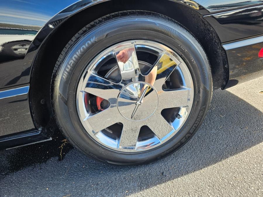 2002 Ford Thunderbird 2dr Conv w/Hardtop Deluxe, available for sale in Wantagh, New York | Alpine Motors Inc. Wantagh, New York 2002 Ford Thunderbird 2dr Conv w/Hardtop Deluxe, available for sale in Wantagh, New York | Alpine Motors Inc. Wantagh, New York